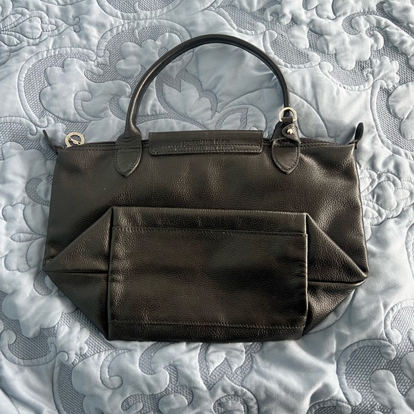 Black Leather Longchamp Pliage Handbag with Crossbody Strap 🖤🖤🖤 - Picture 3 of 4